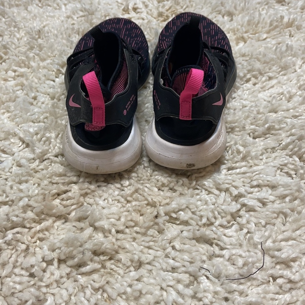 Nike Flex Trainers - Picture 3 of 6